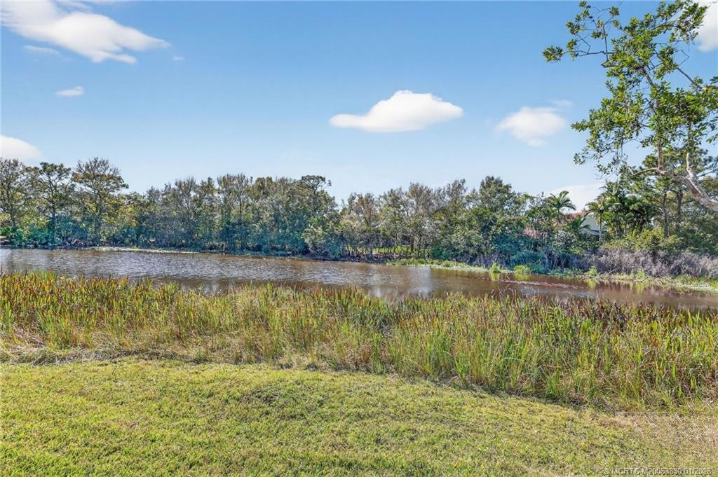 1606 NW Buttonbush Circle